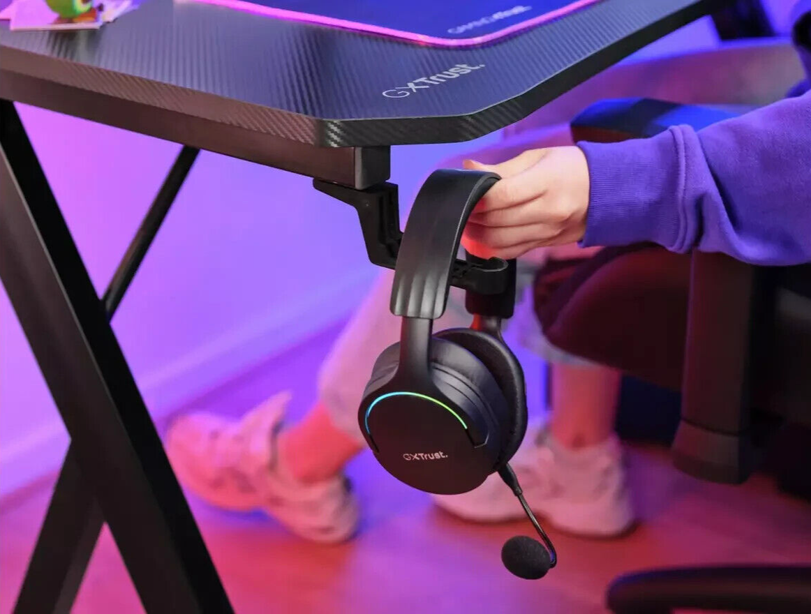 Trust GXT700 Omnius Gaming Desk - Black ( B Grade 33655 )