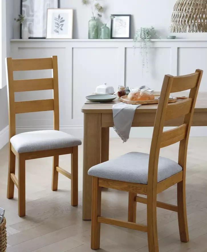 Ashwell Pair of 2 Oak Dining Chairs - Natural (B Grade)