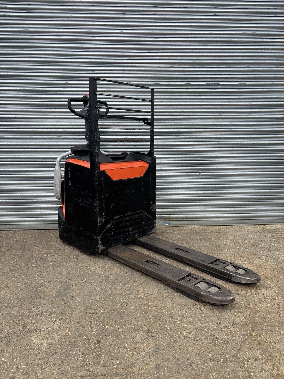2019 TOYOTA LPE200 2000kg ELECTRIC PALLET TRUCK PEDESTRIAN FORKLIFT