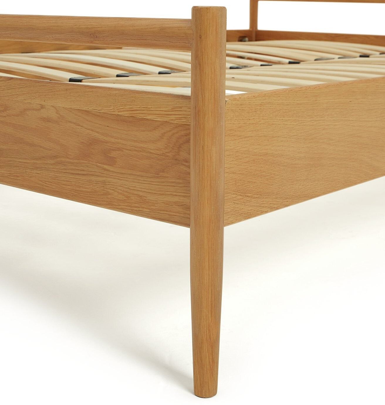 Chiltern Spindle Double Wooden Bed Frame - Oak (S)