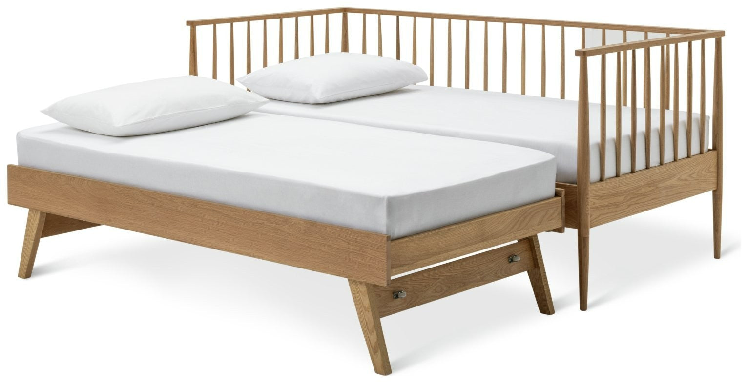 Chiltern Trundle Day Bed - Oak | Multi-functional Guest Setup