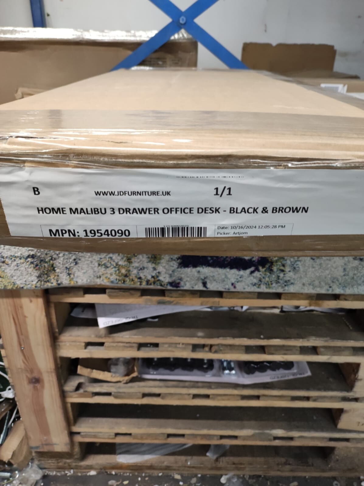 Malibu 3 Drawer Office Desk - Black & Brown ( B Grade 25683 )