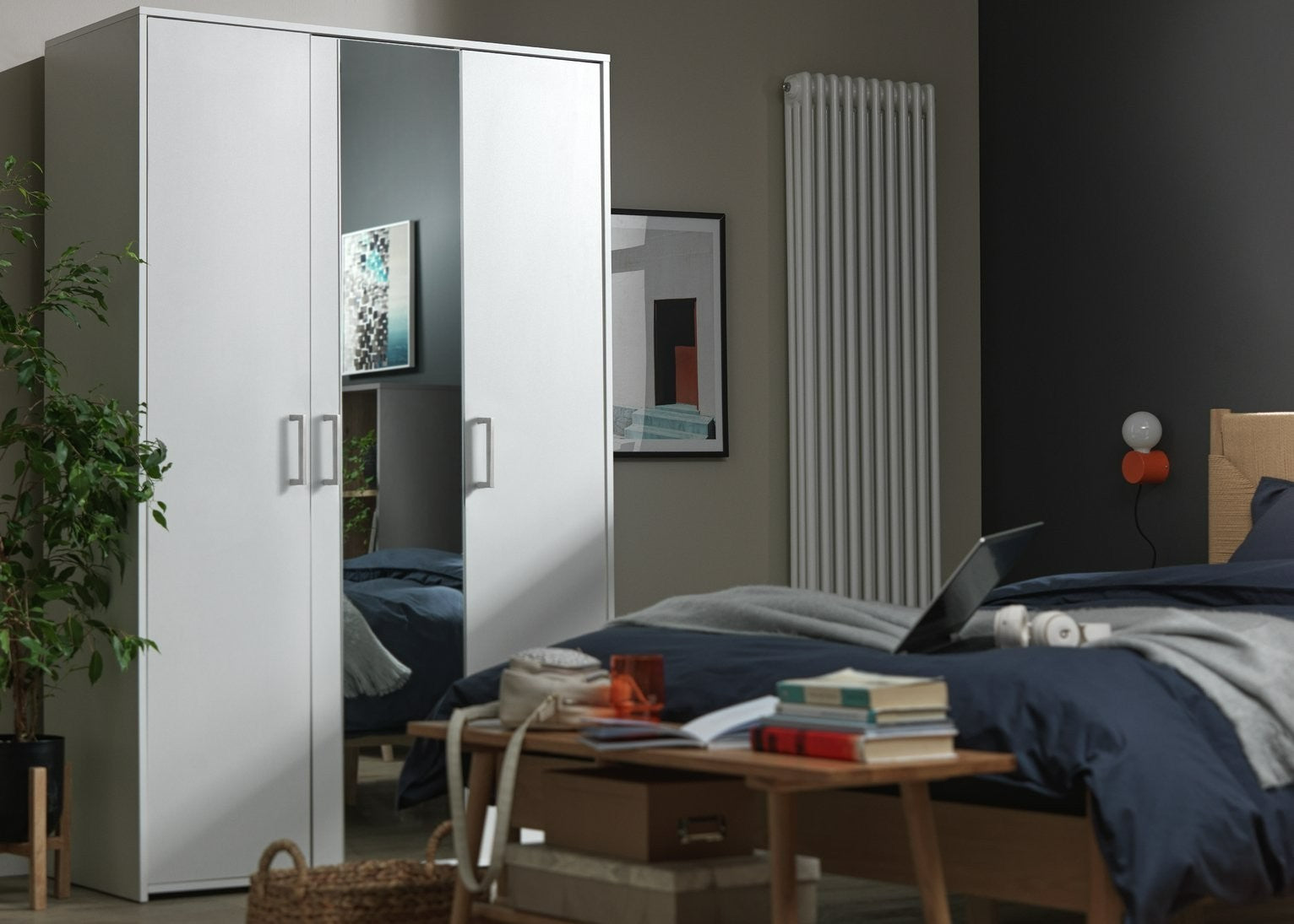 Home Oslo 3 Door Mirror Wardrobe - White (B GRADE)