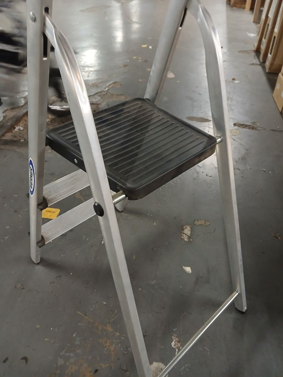 Home Werner 3 Tread High Handrail Step Ladder (B Grade 1135)