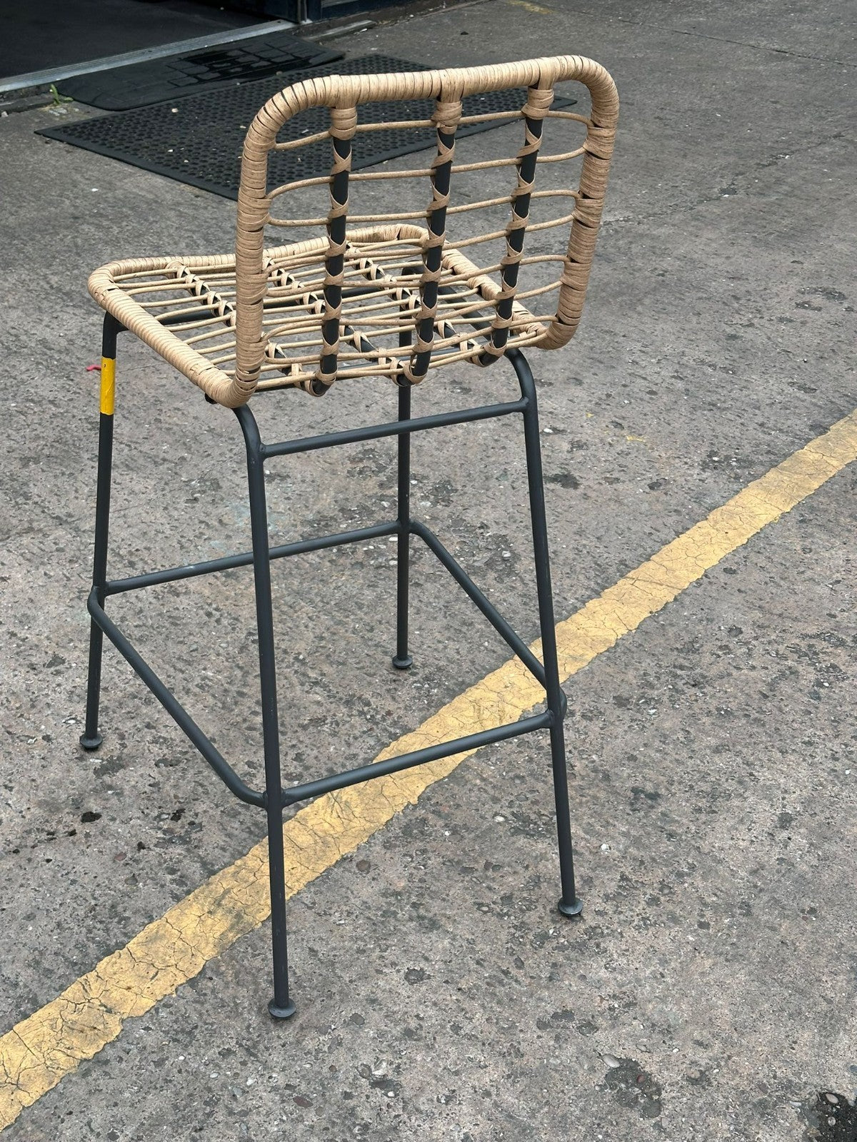 Image alt