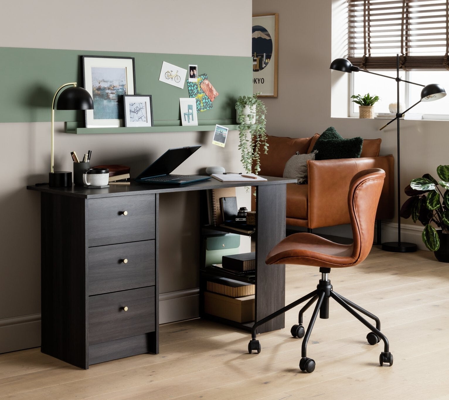 Malibu 3 Drawer Office Desk - Black & Brown ( B Grade 25683 )
