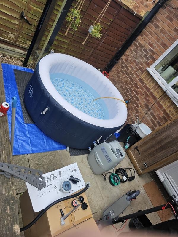 Lay-Z-Spa New York 4 Person AirJet Hot Tub | Inflatable Outdoor Spa Jacuzzi