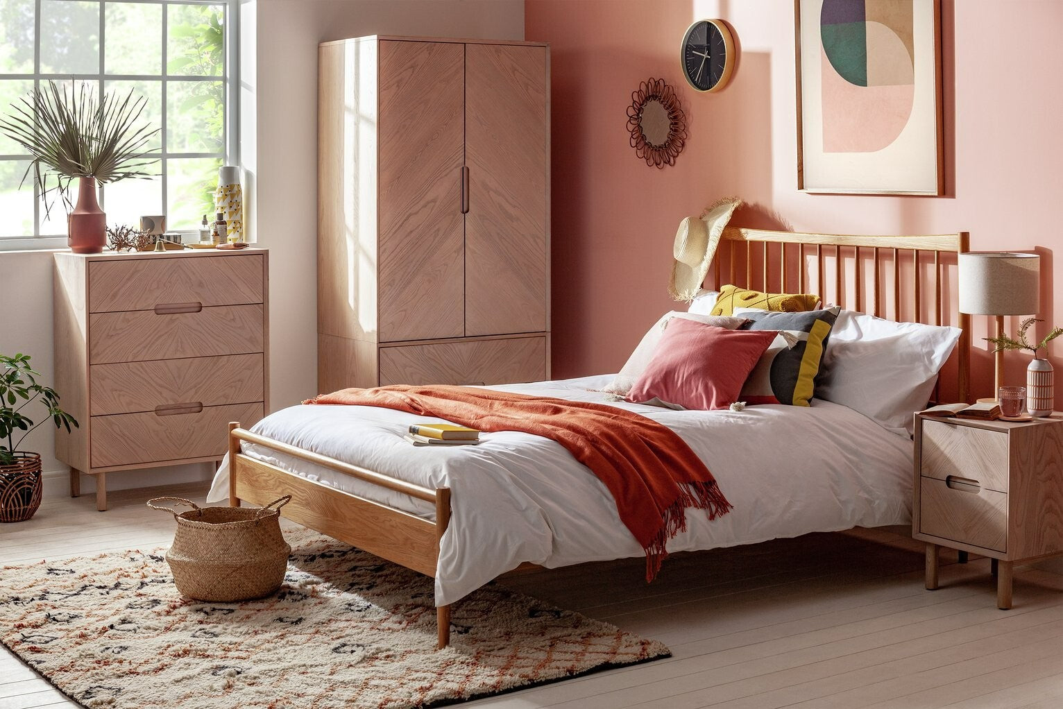 Chiltern Spindle Double Wooden Bed Frame - Oak (S)